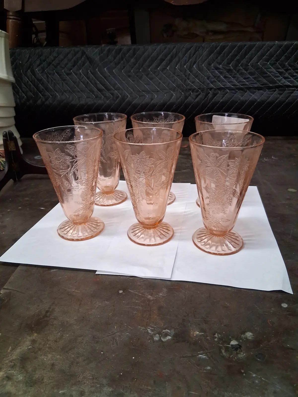 Set Of 6 Poinsettia Footed Glasses 1