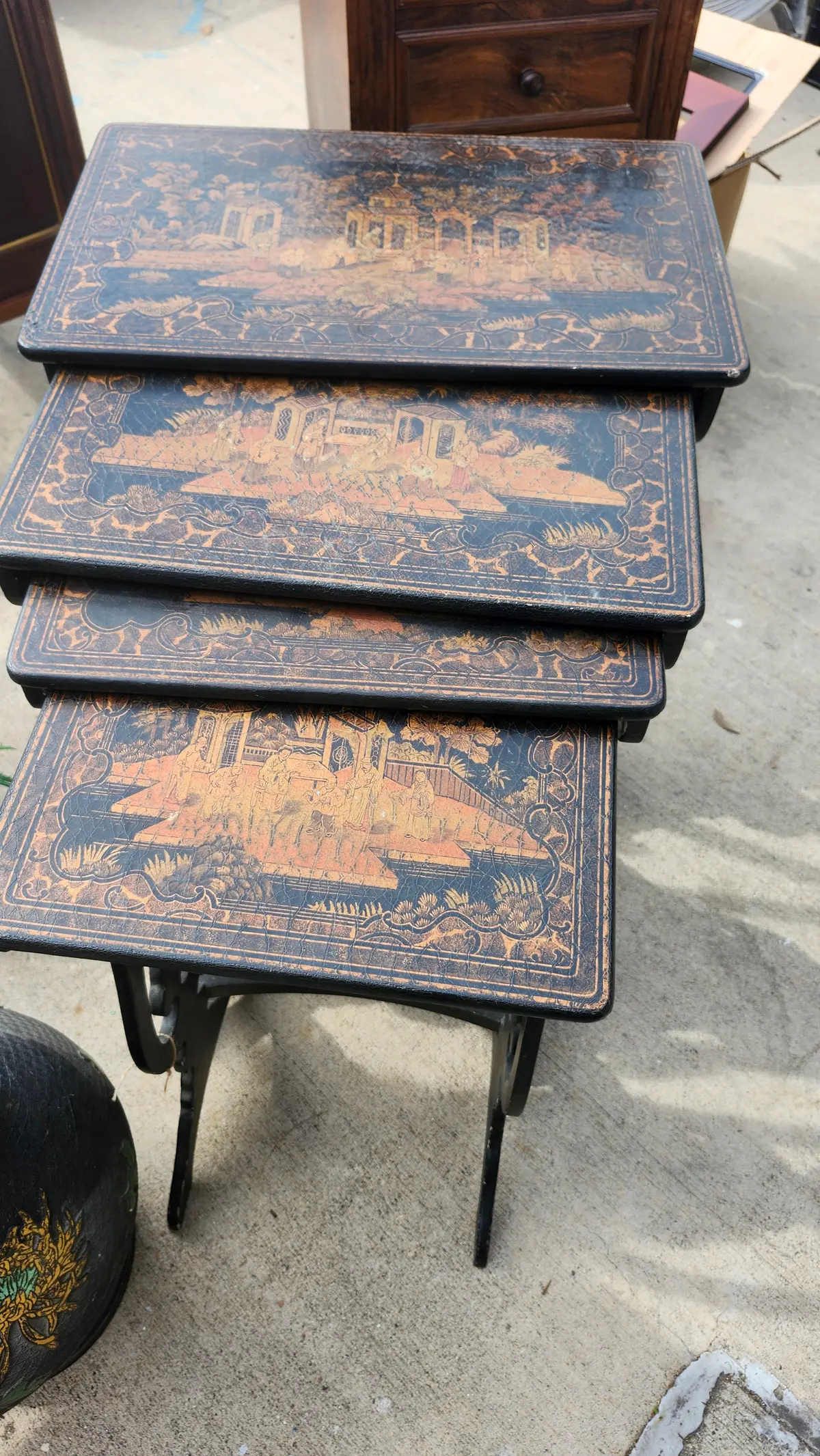 Set Of 4 Japanoiserie Laquer And Gily Nesting Tables 1
