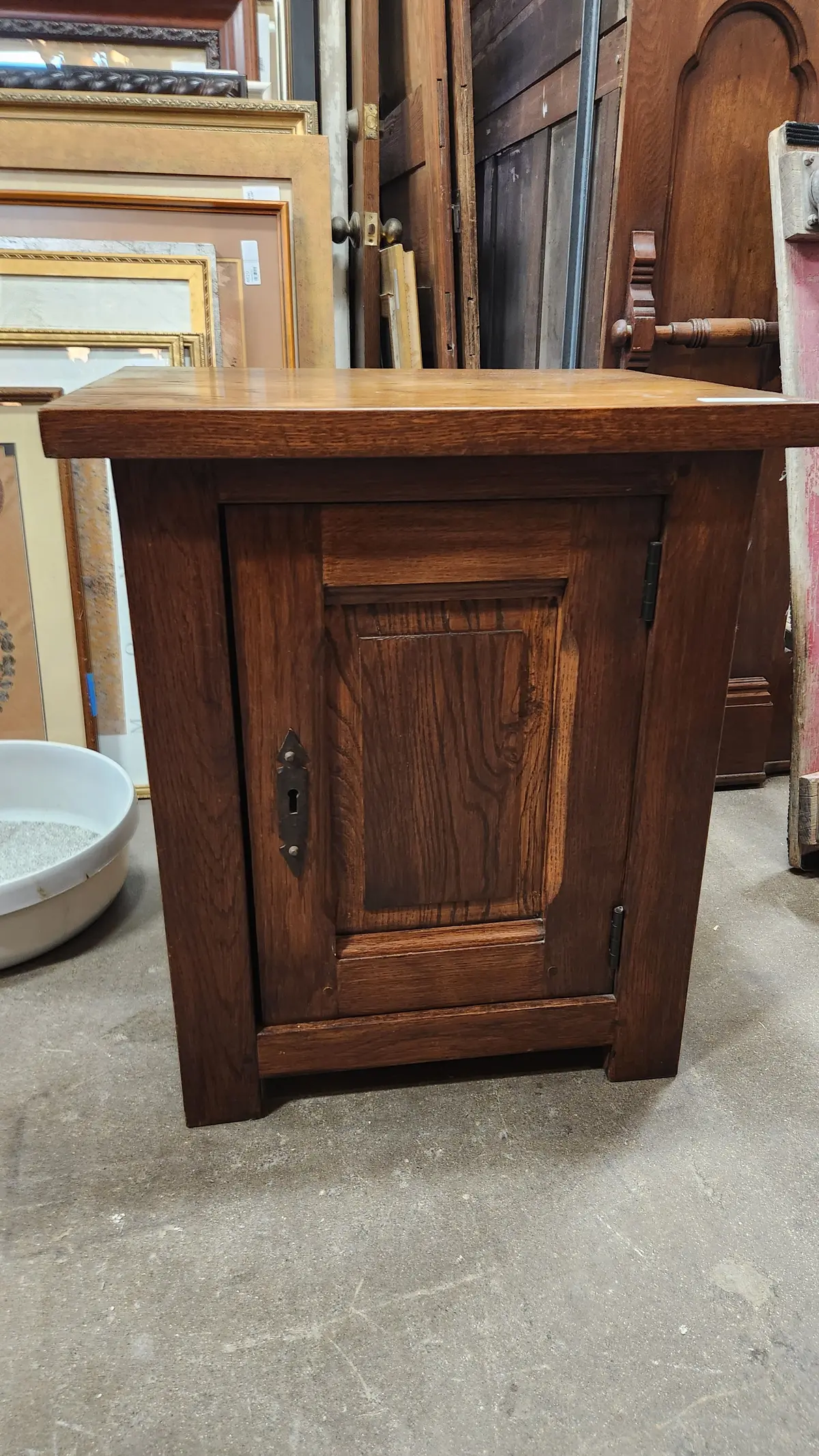 Pair Of Dark Oak Mission Nightstands 1