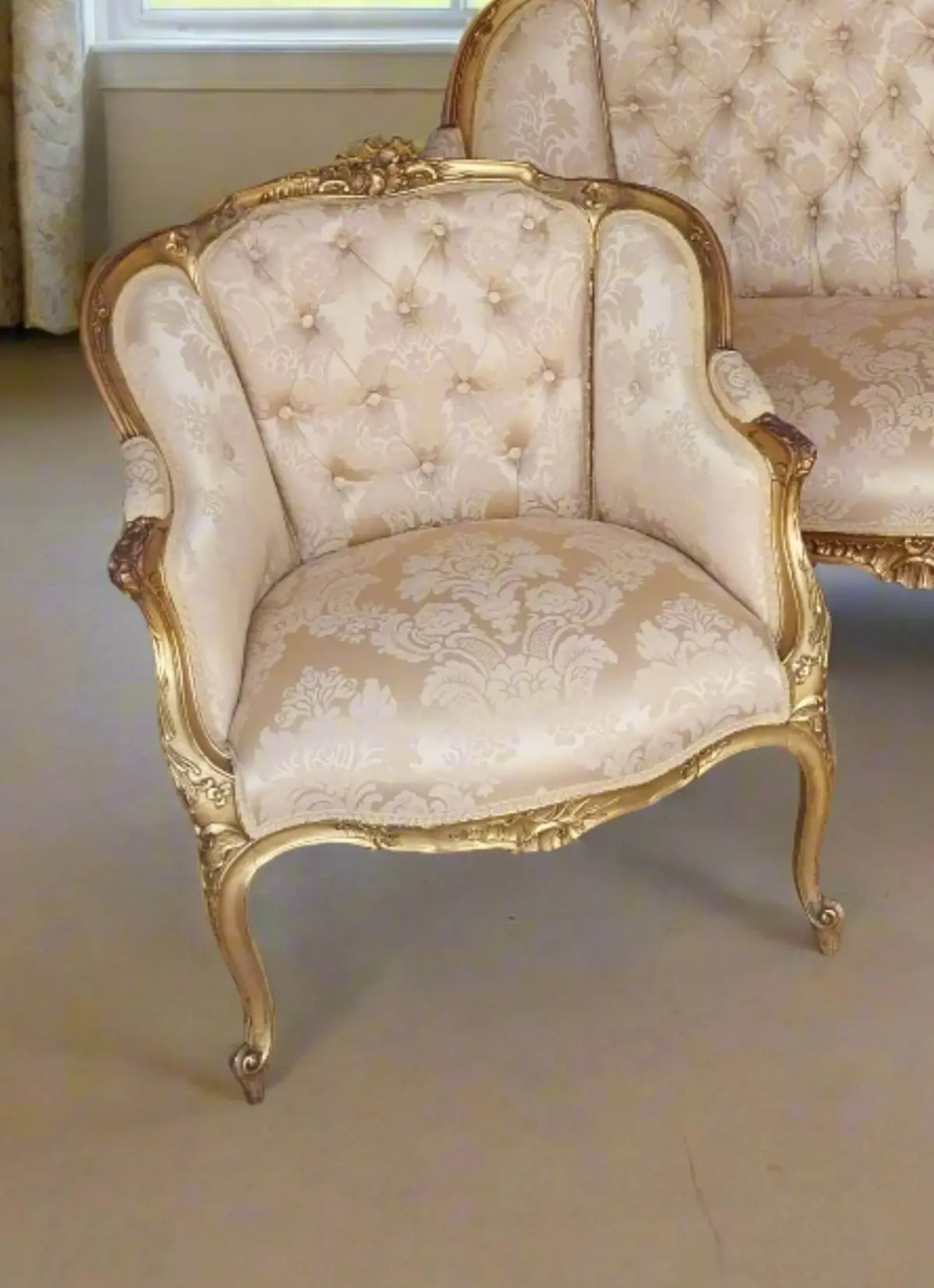 Louis Xv Gilt Bergere 1
