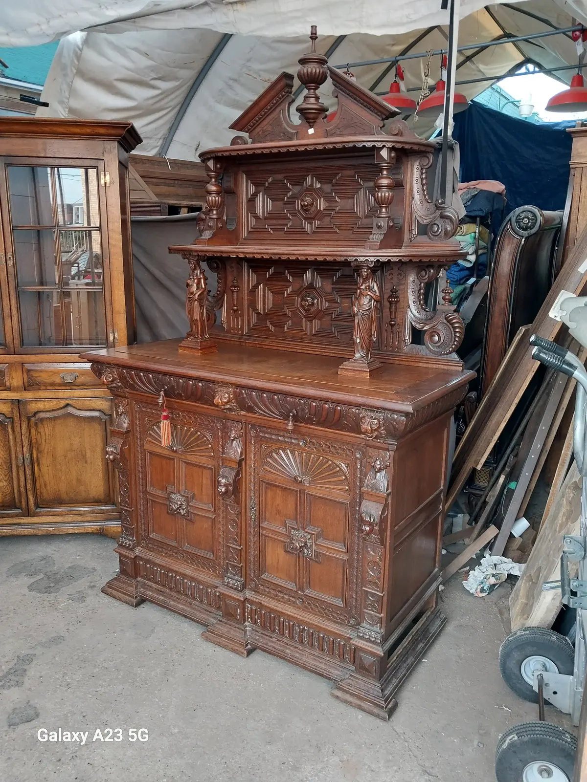 Mechillin Server With High Back Broken Arch Pediment With Ladies 1
