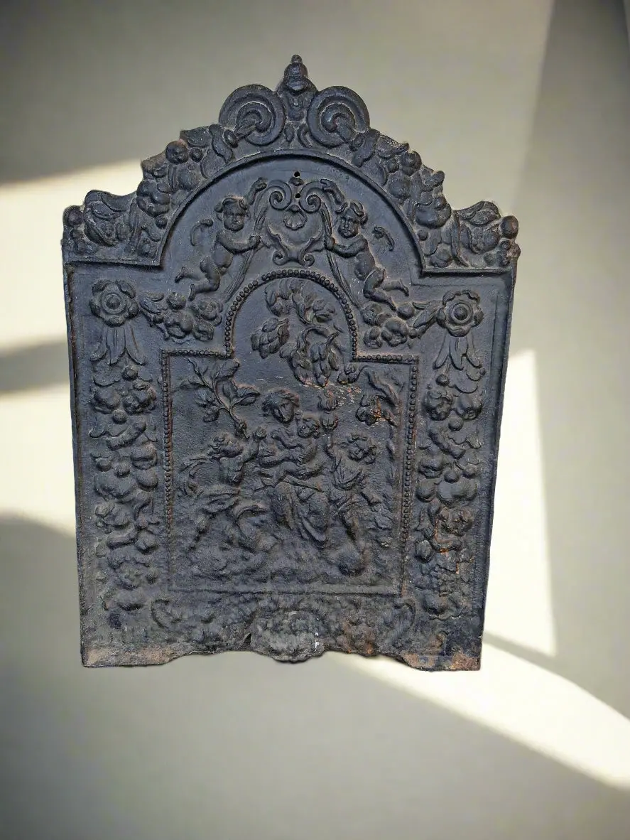 Large Iron Fire Back With Relief 1