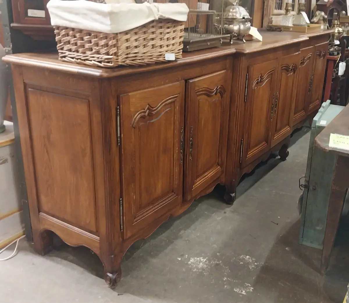 Super 10.5' Long Louid Xv Oak Sideboard 1