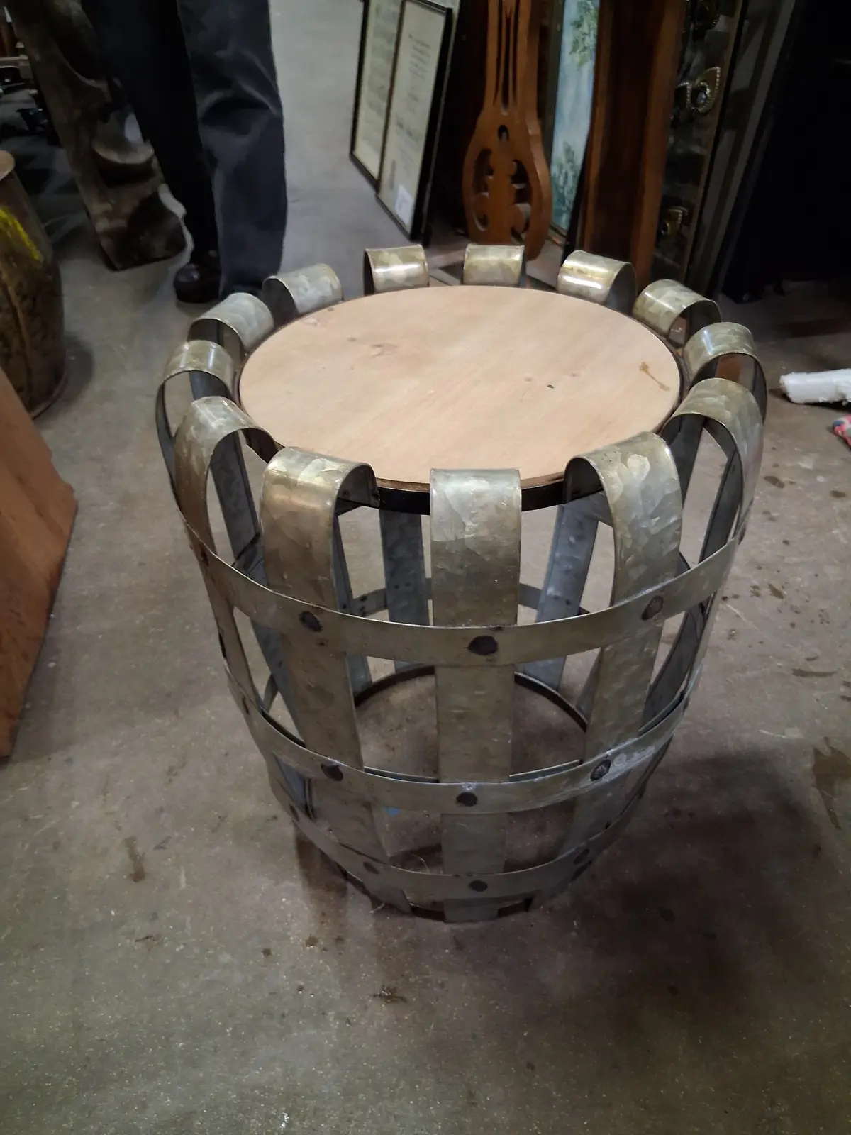 Small Tin Plant Stand With Cages 1