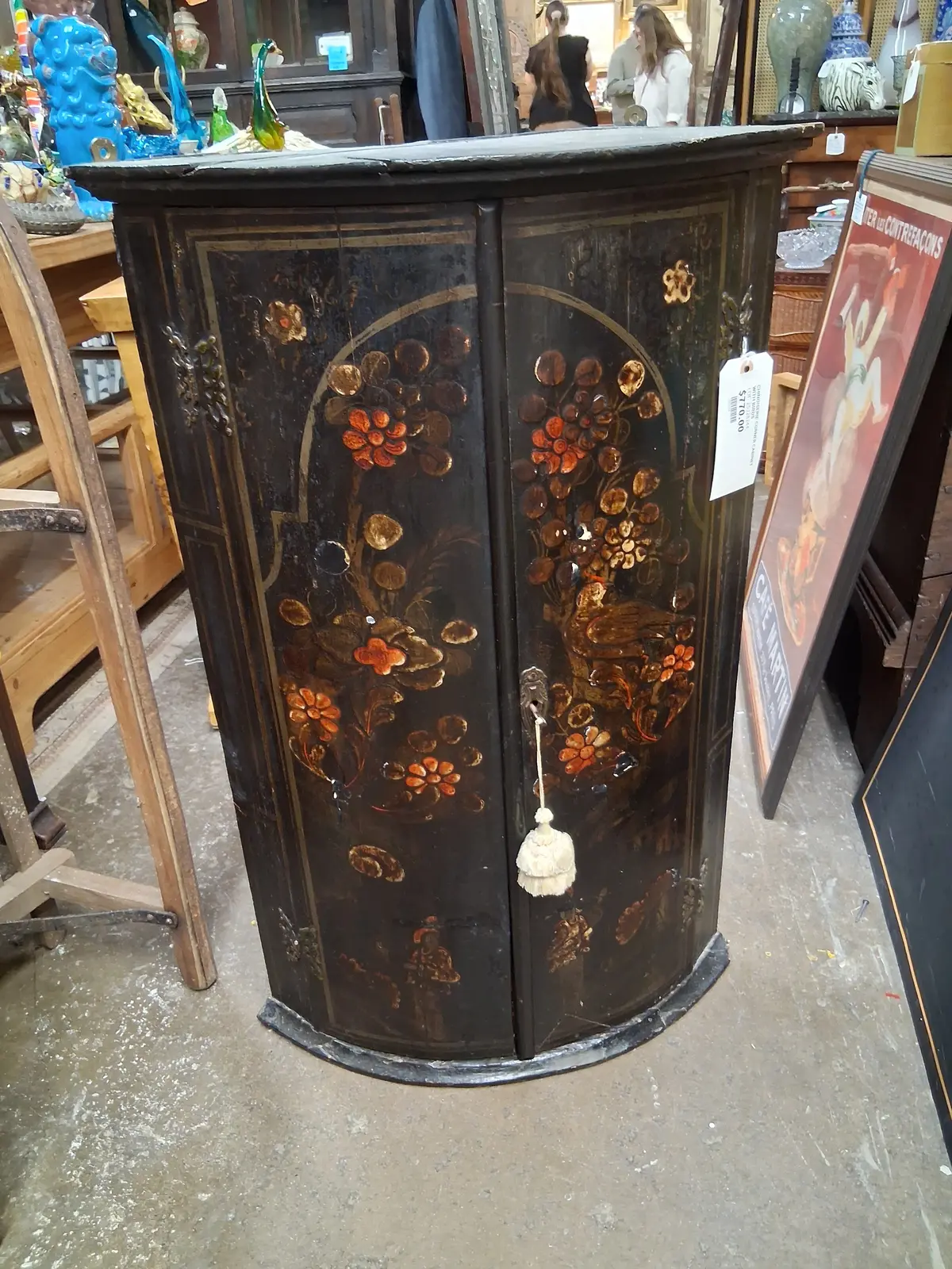 Chinoiserie Corner Cabinet With Birds 1