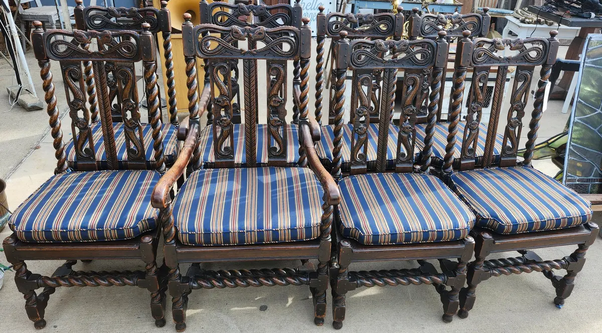 Set Of 8 Oak Barley Twist Dining Chairs 1