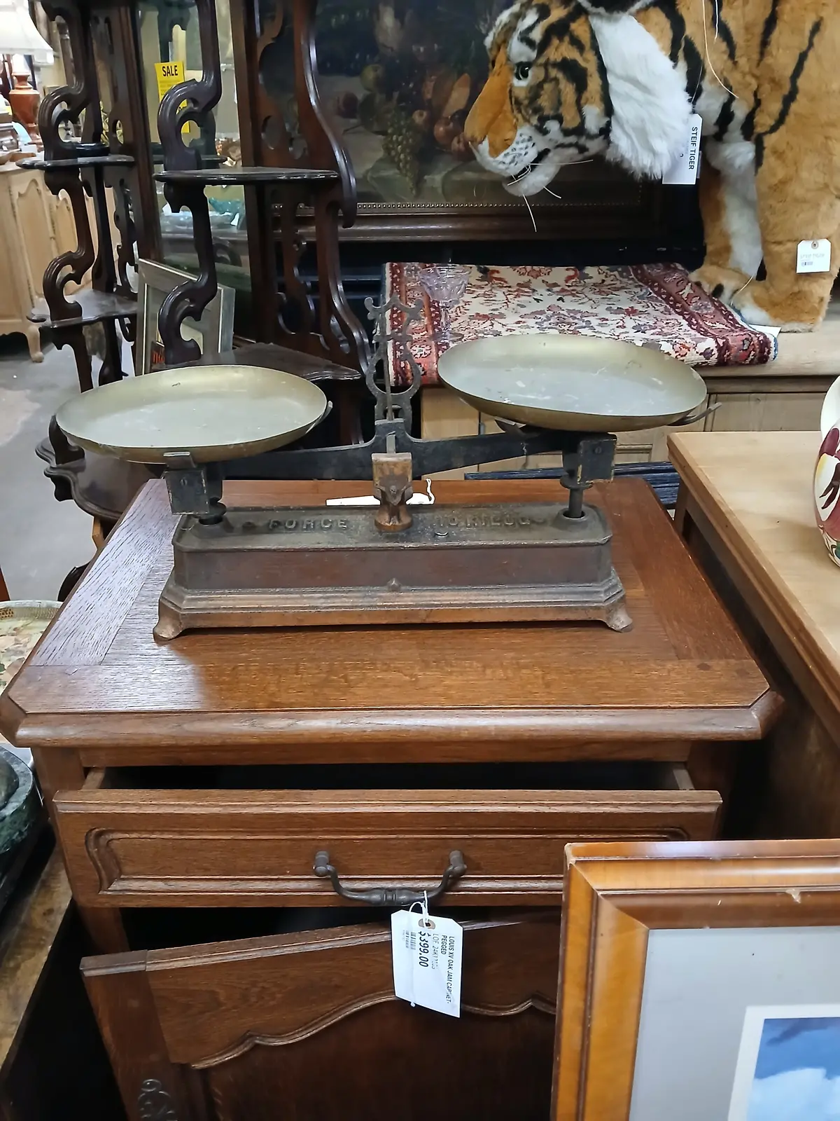 10 Kilo Cast Iron Counter Scale With Weights 1