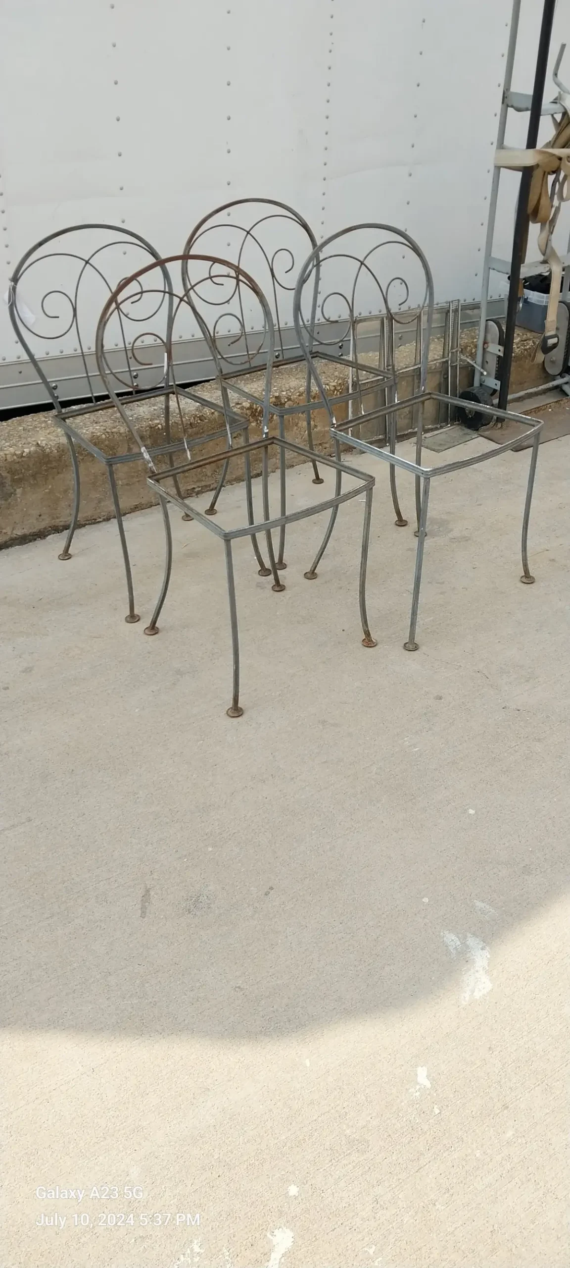 Set Of 4 Vintage Wrought Iron Chairs-No Seats 1
