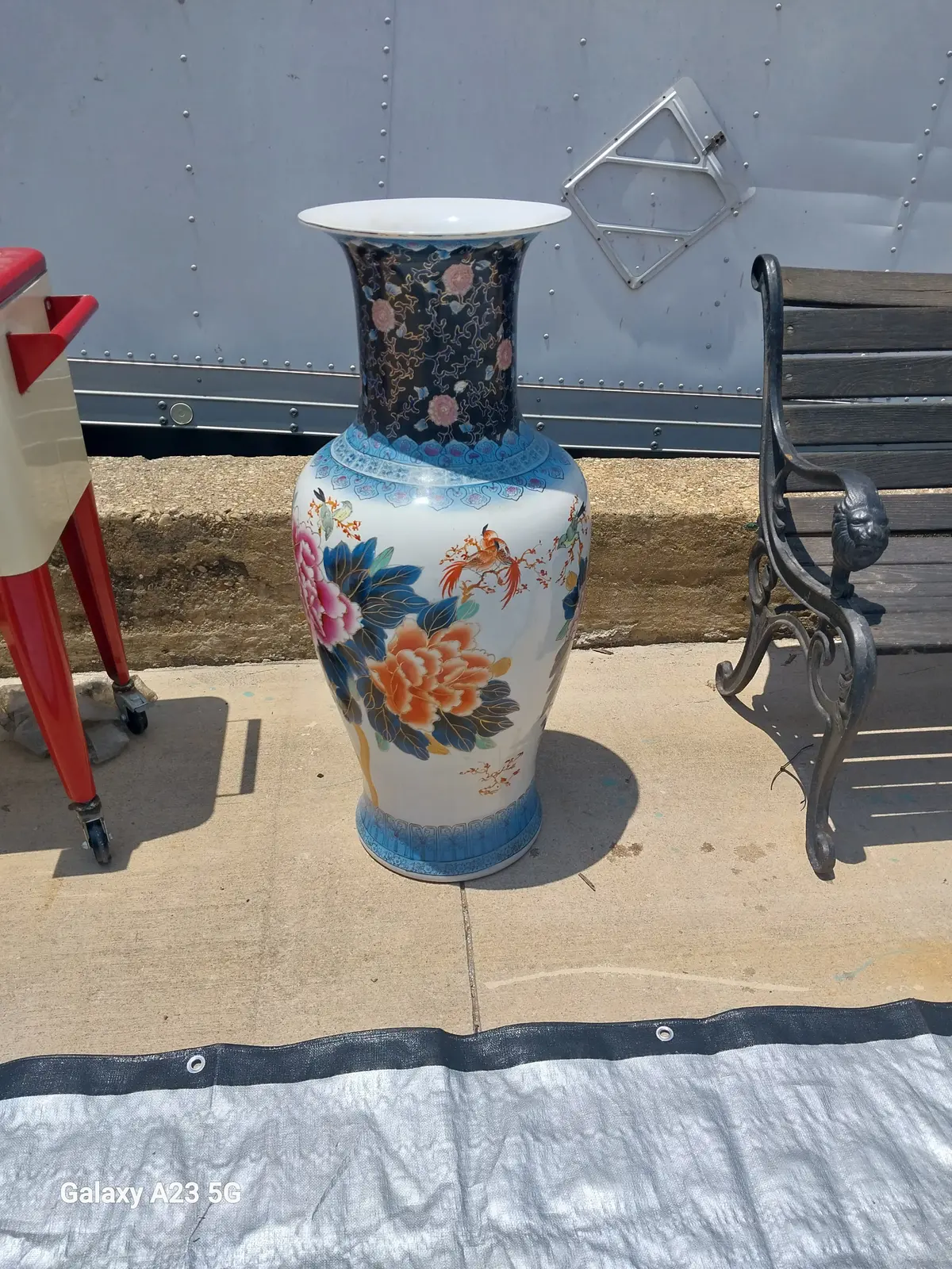 Extra Large Single Chinese Vase 1