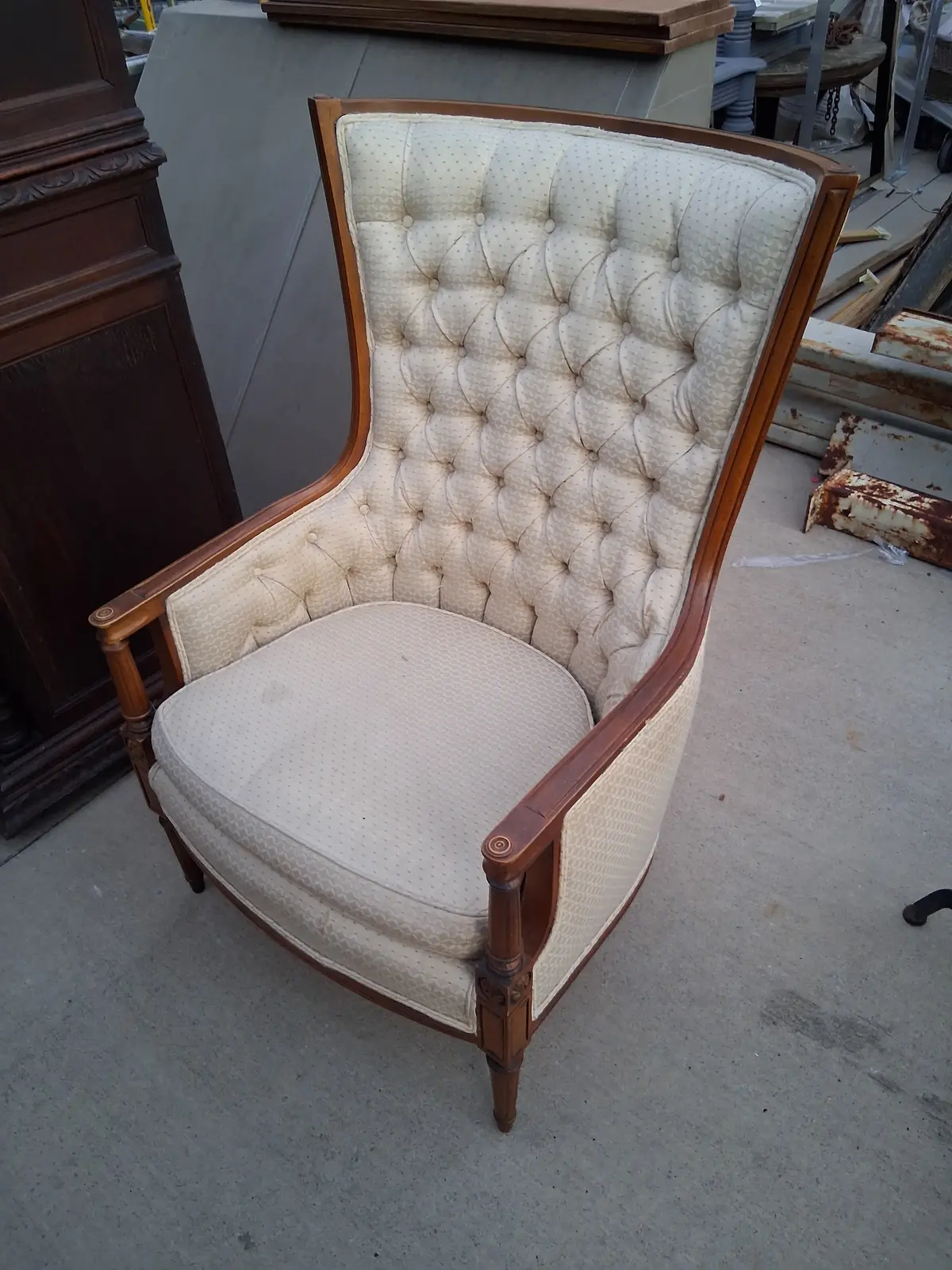 Regency Tufted Upholstered Chair 1