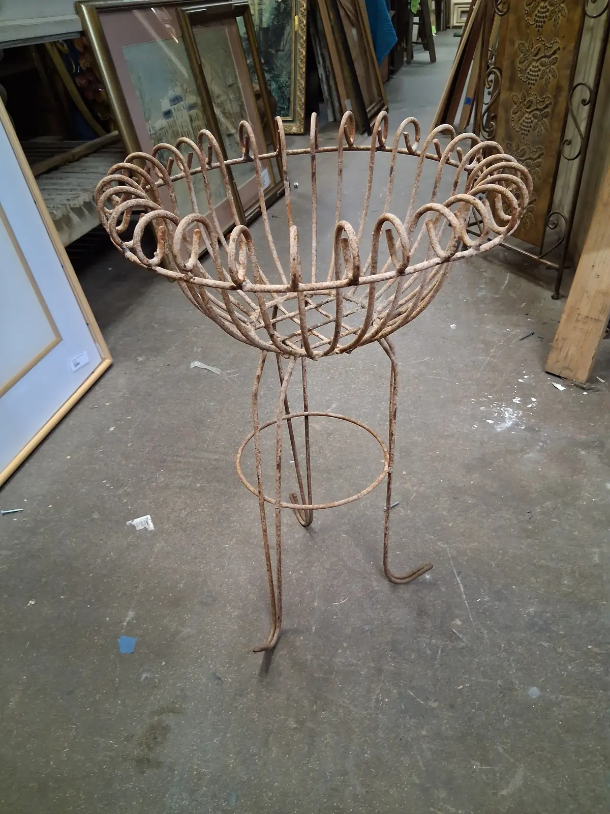Wire Planter As Found 1