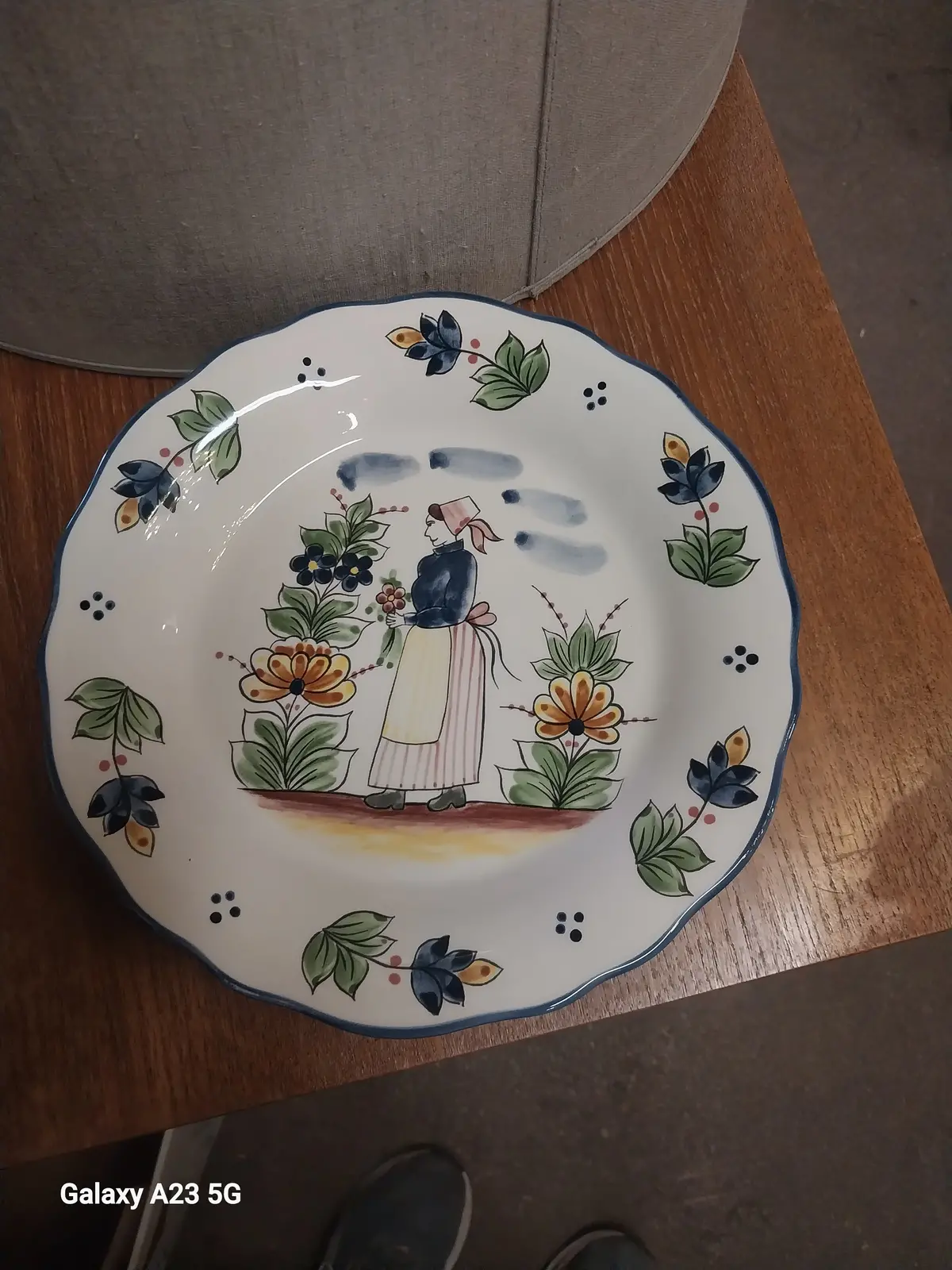 Figural Painted Plate 1