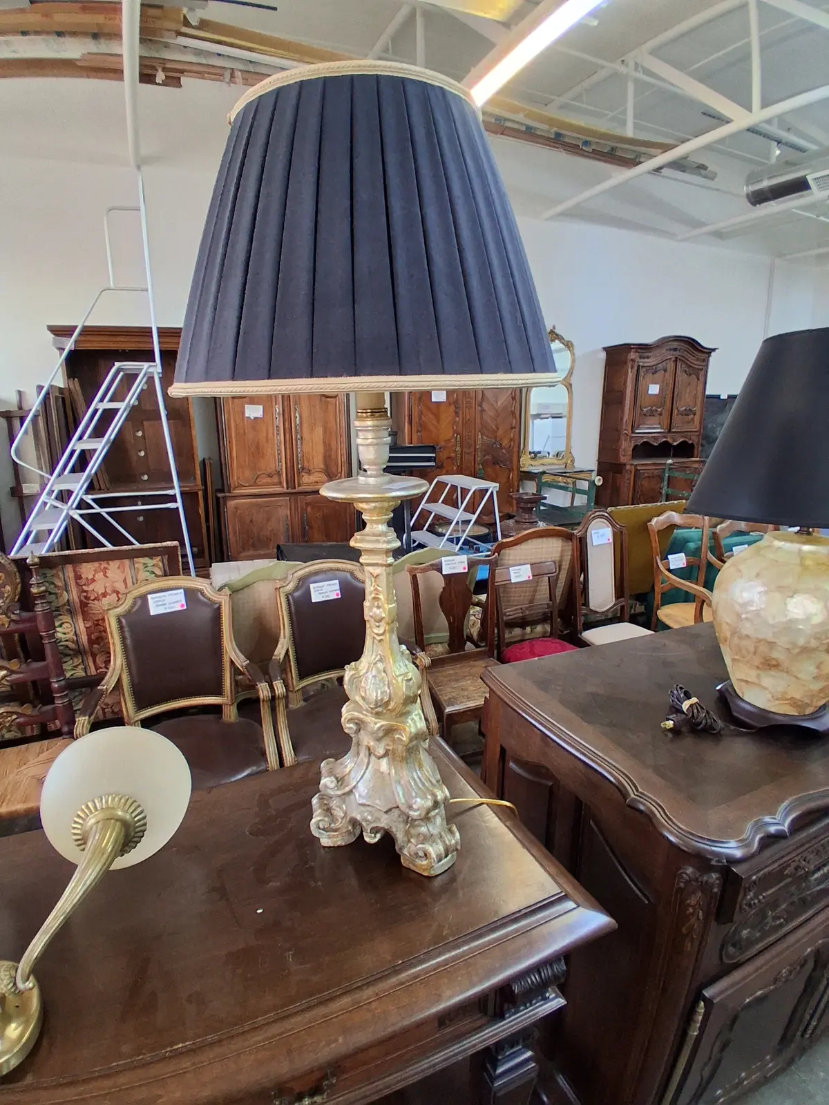 Giltwood Tall Lamp 1