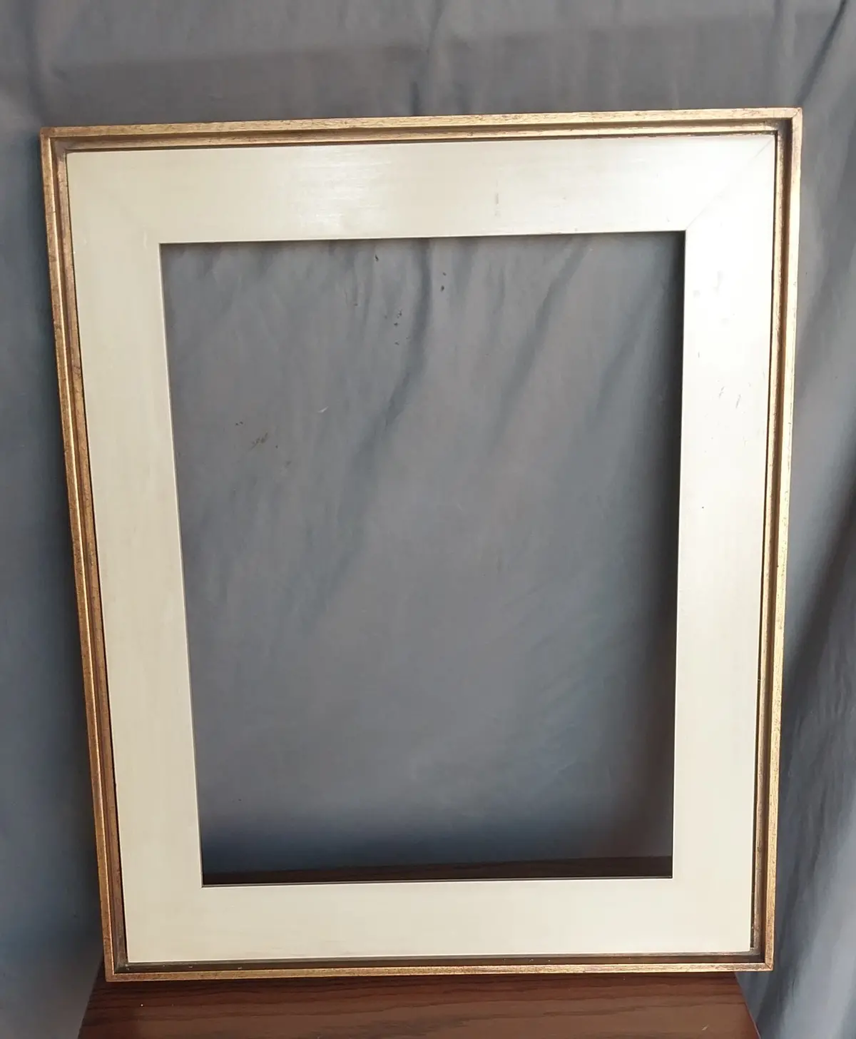 Medium Modern Frame With Ivory Filet 1