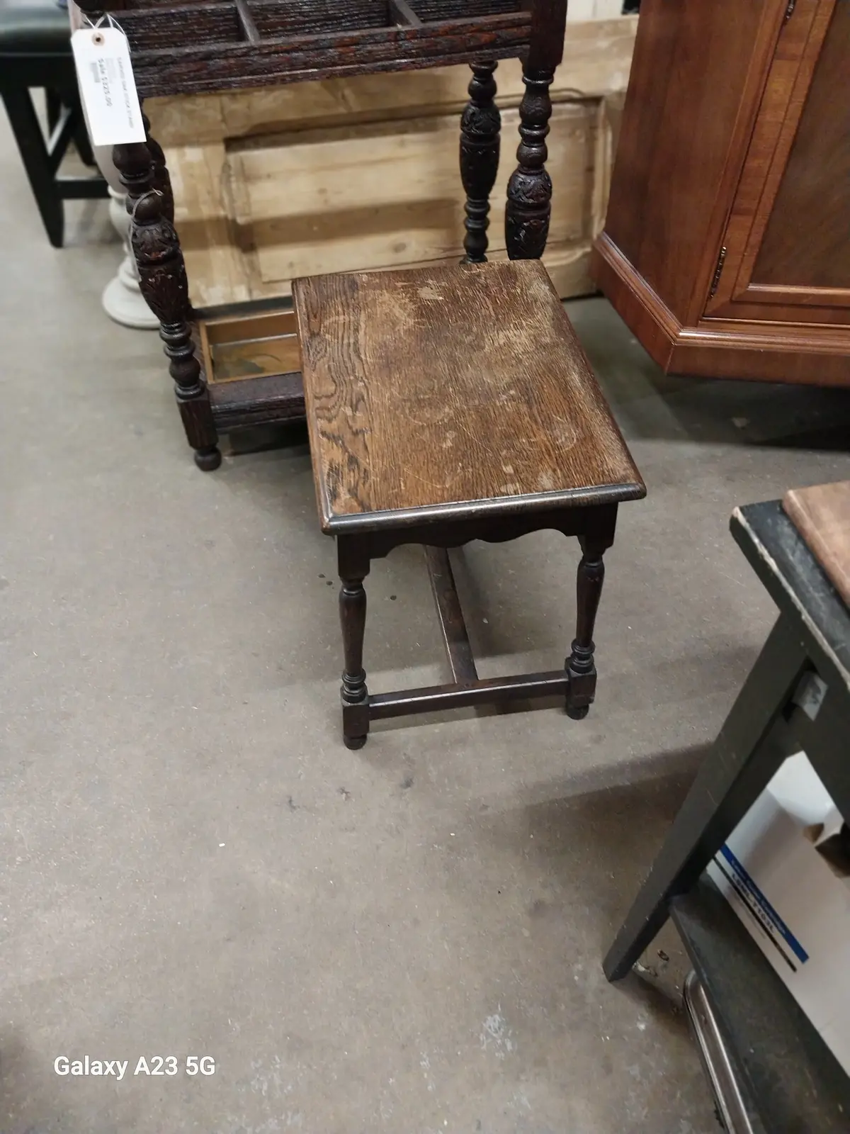 Small Oak Taboret 1
