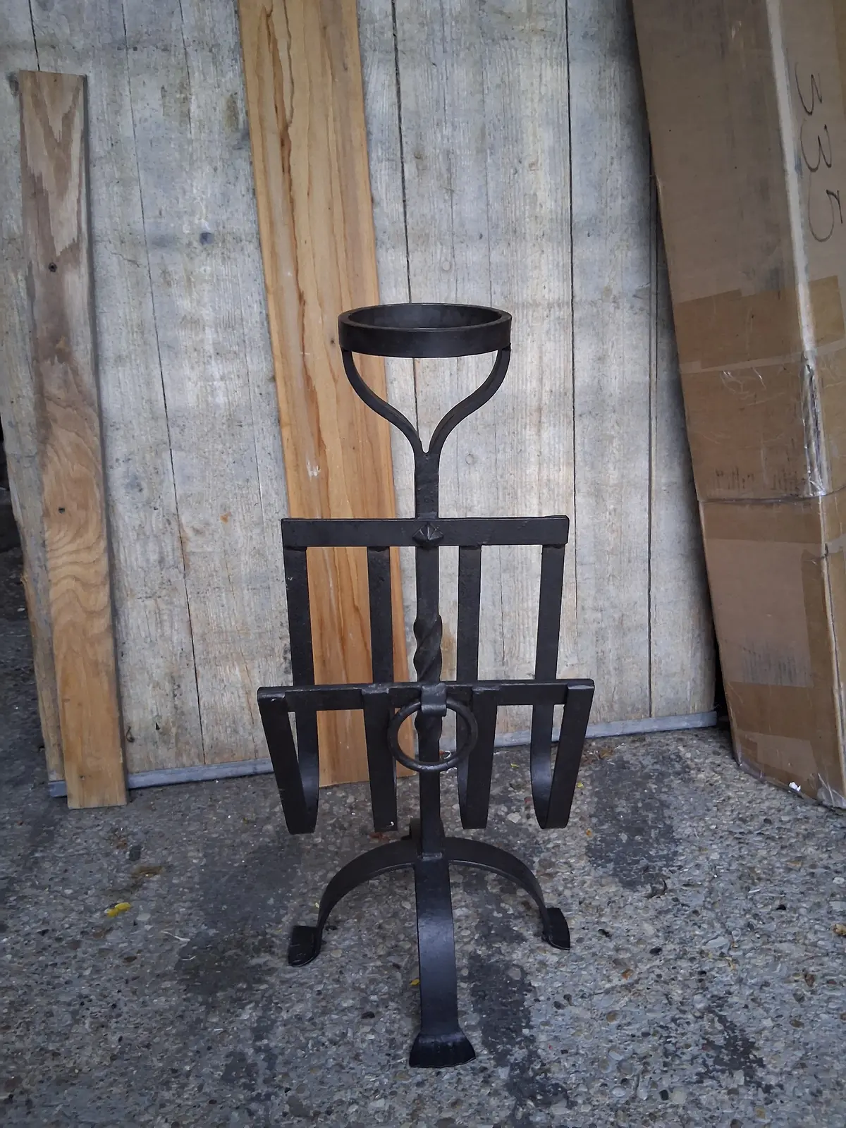 Iron Magazine Holder 1
