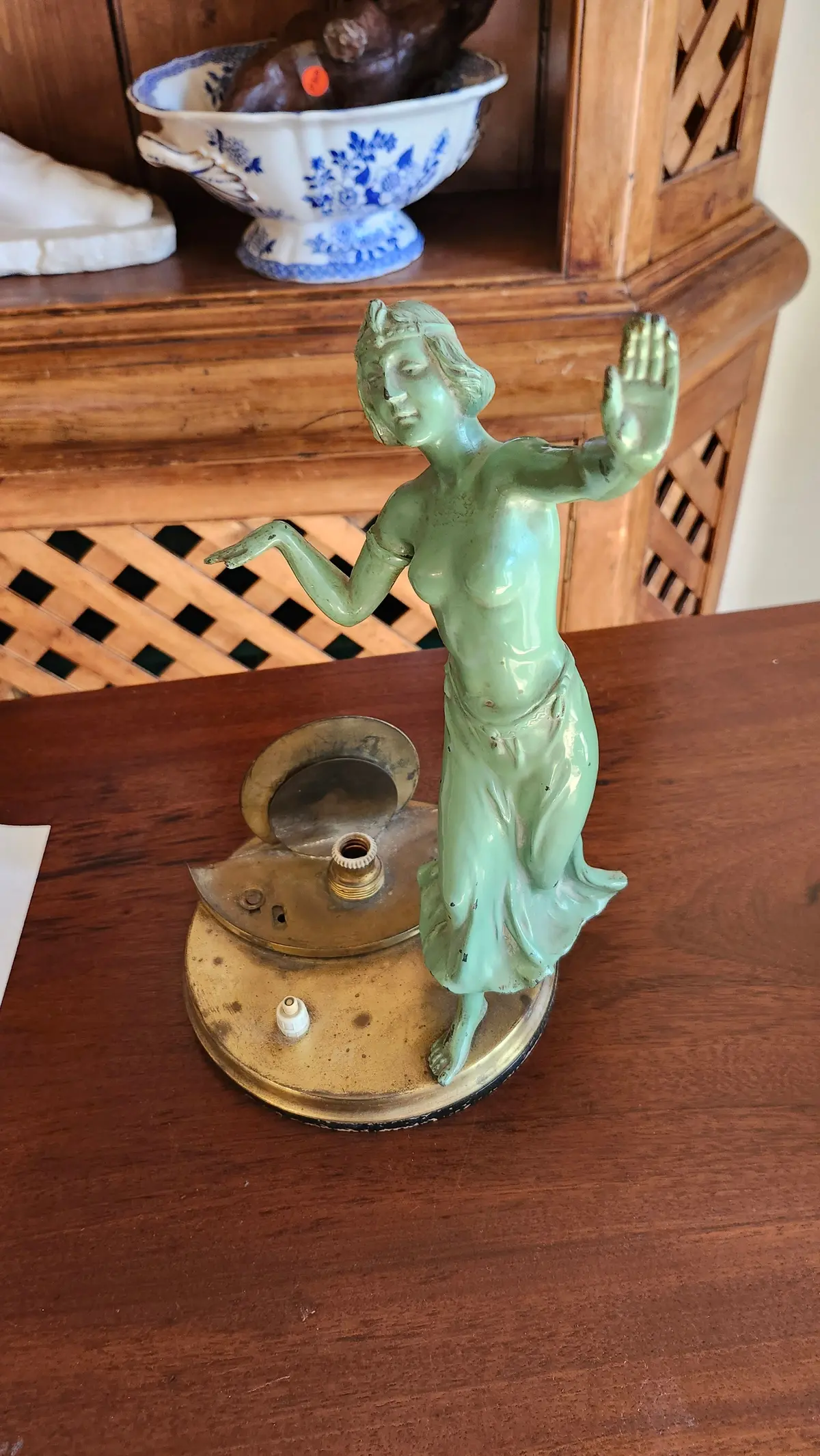 Nouveau Lady Lamp 1