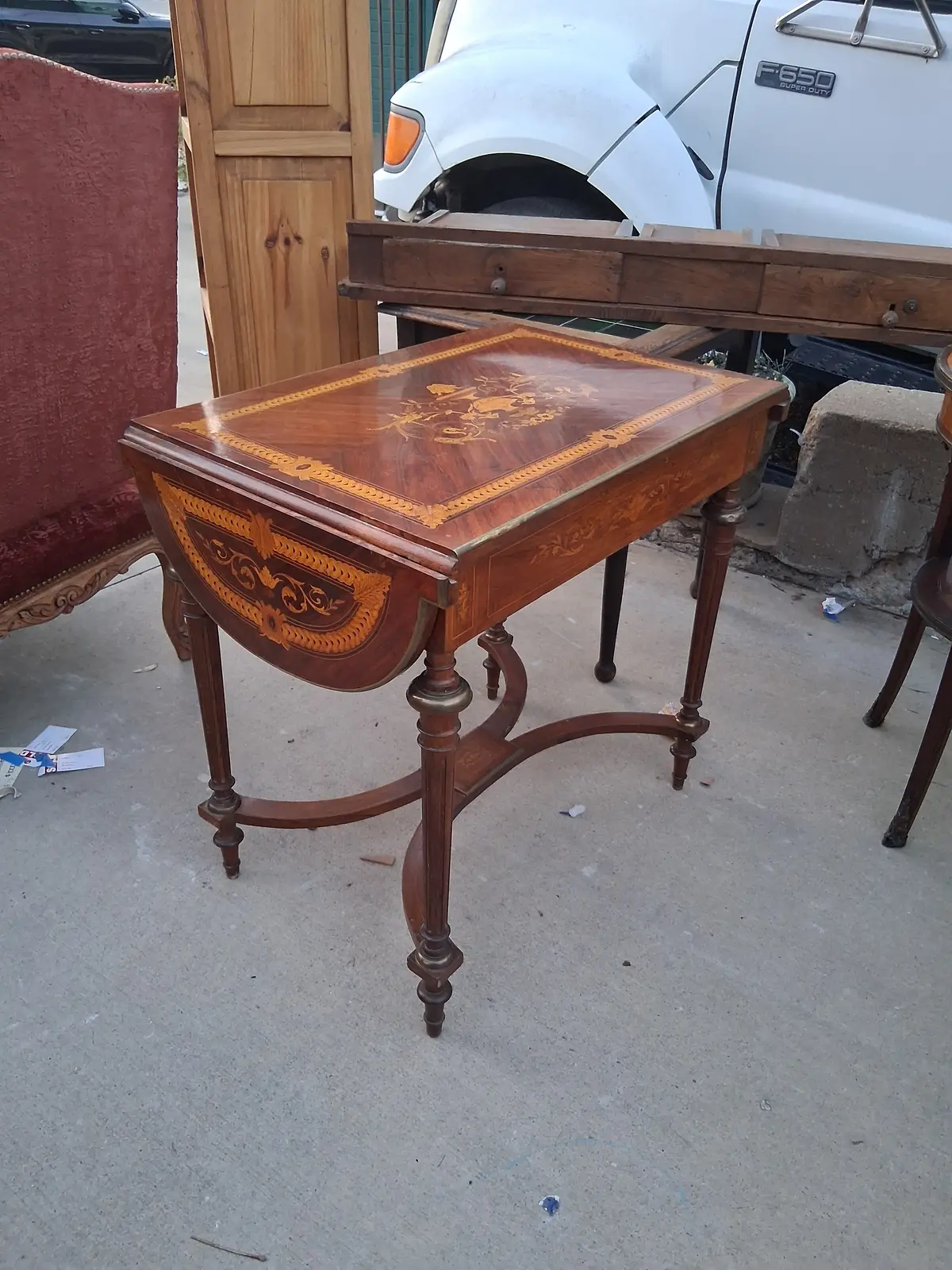 Inlaid Urn Drop Leaf Table 1