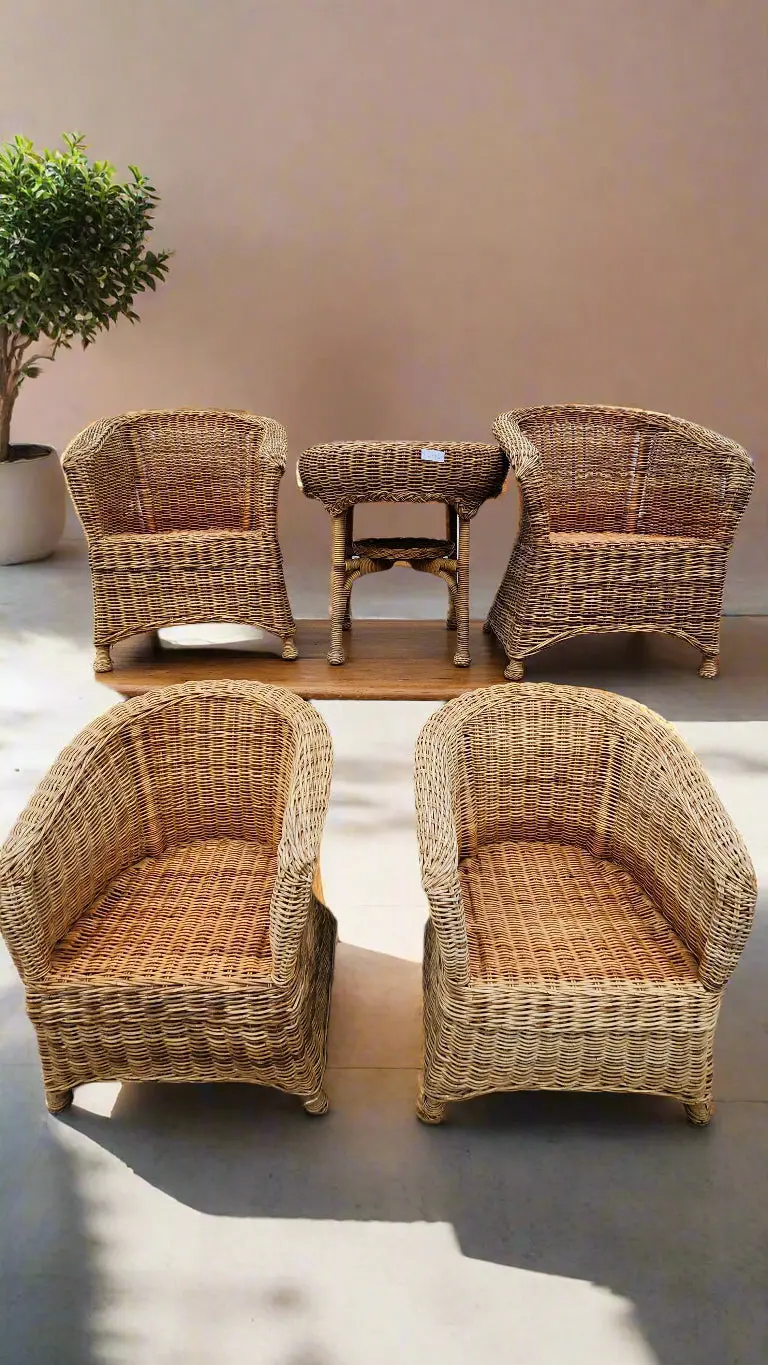 Set Of 4 Rattan Garden Chairs And Table 1