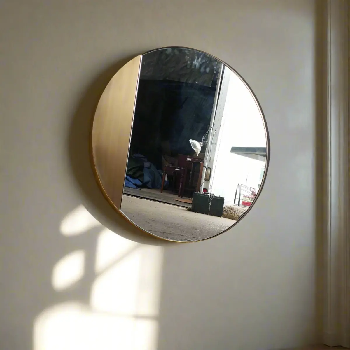 Round Modern Framed Mirror 1