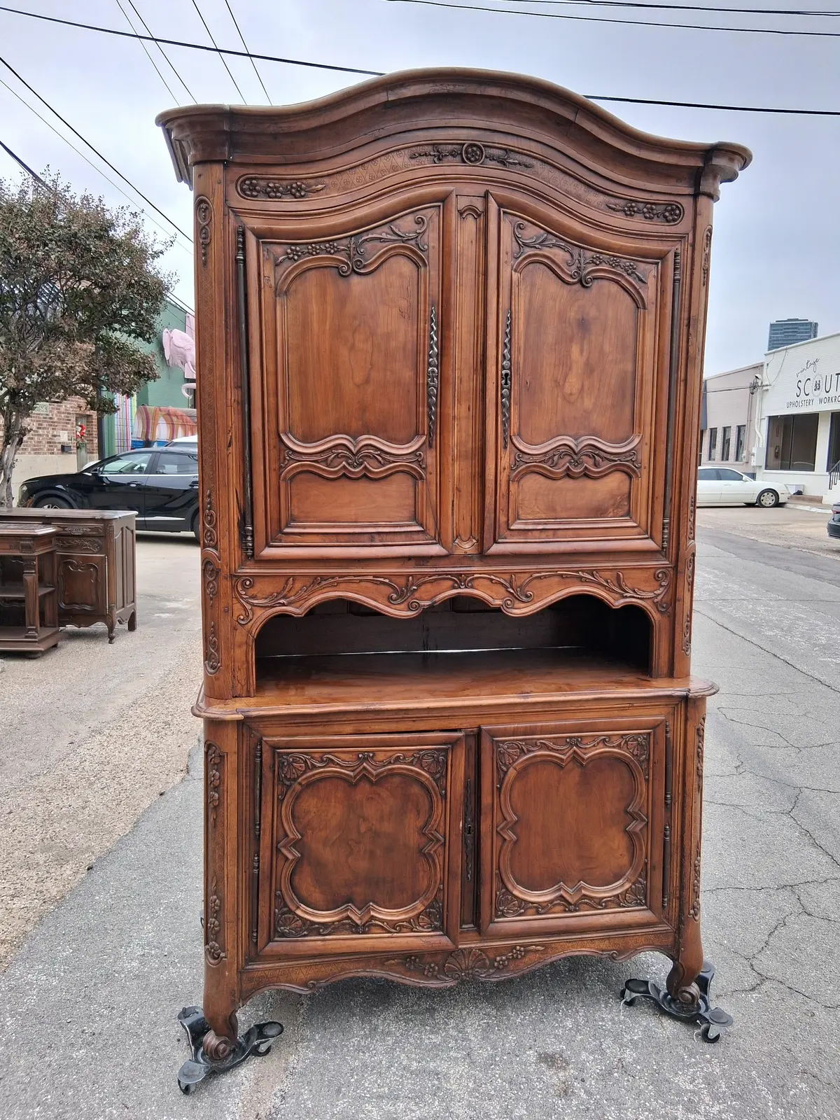 Carved Louis Xv Walnut Buffet Deus Corps 1