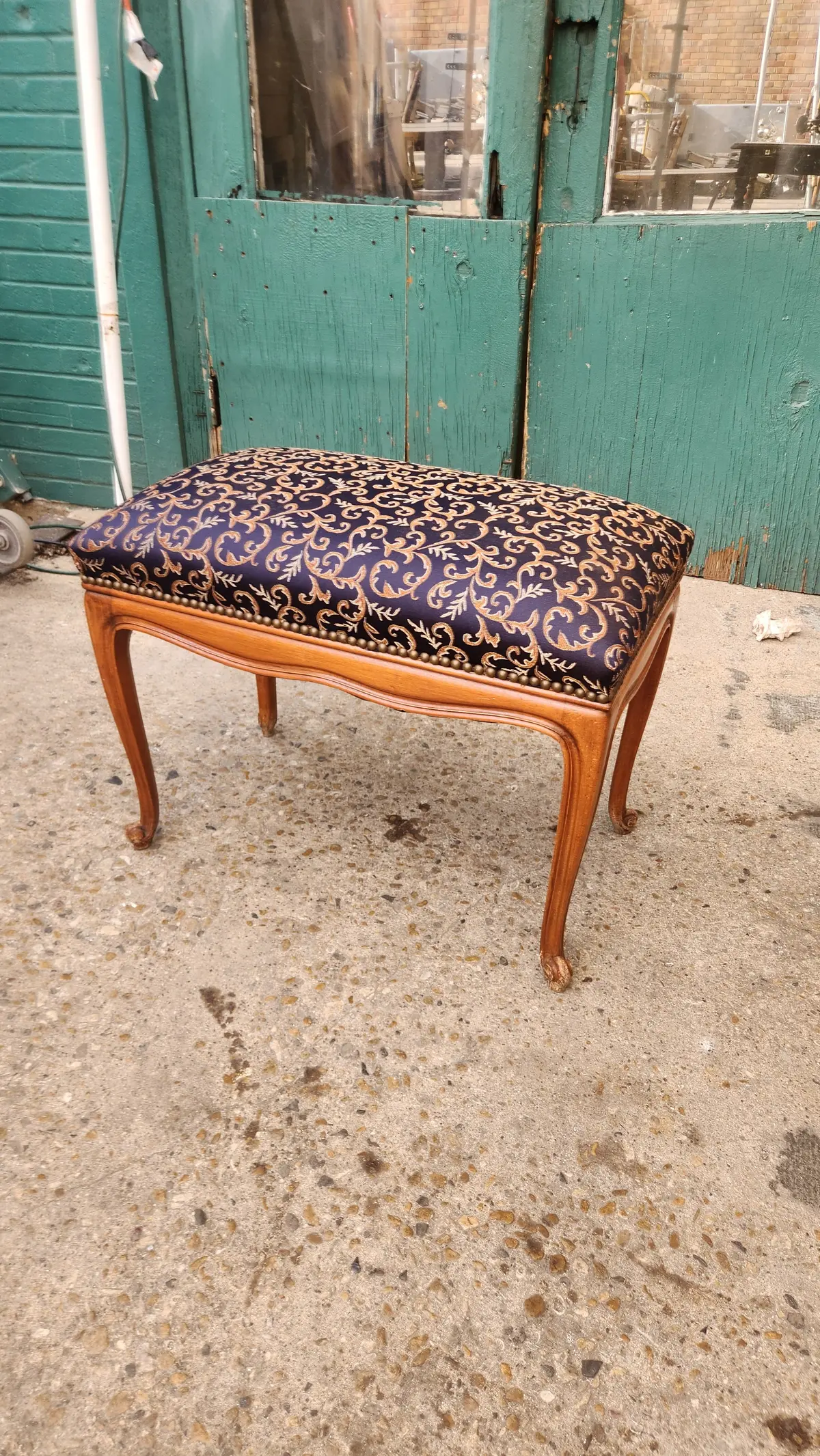 Upholstered Country French Vanity Stool Bench 1